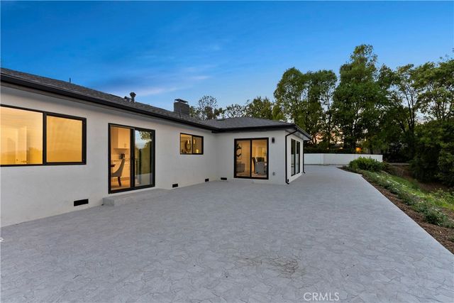 16915 Dormie, Encino, CA 91436