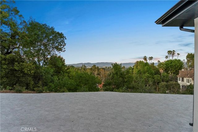 16915 Dormie, Encino, CA 91436