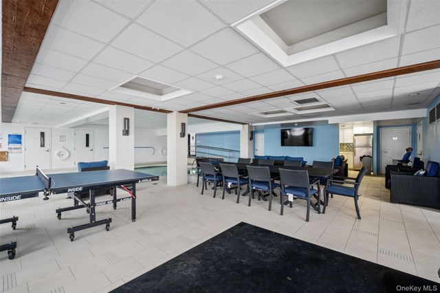 170 W Broadway 4I, Long Beach, NY 11561