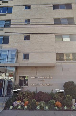 170 W Broadway 4I, Long Beach, NY 11561