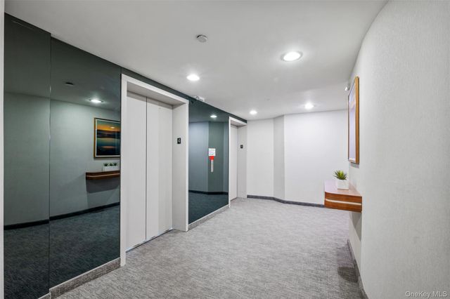 170 W Broadway 4I, Long Beach, NY 11561