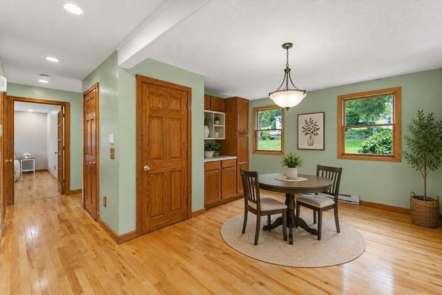 41 Drexel St, Worcester, MA 01602