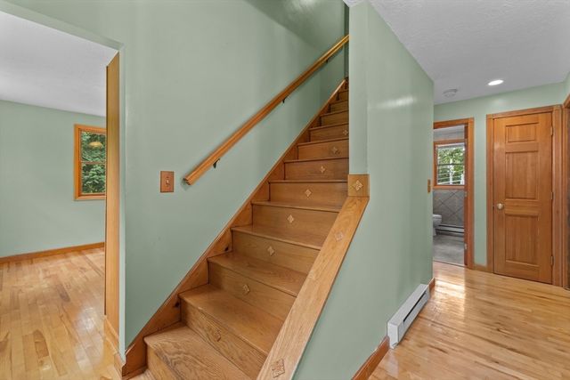 41 Drexel St, Worcester, MA 01602