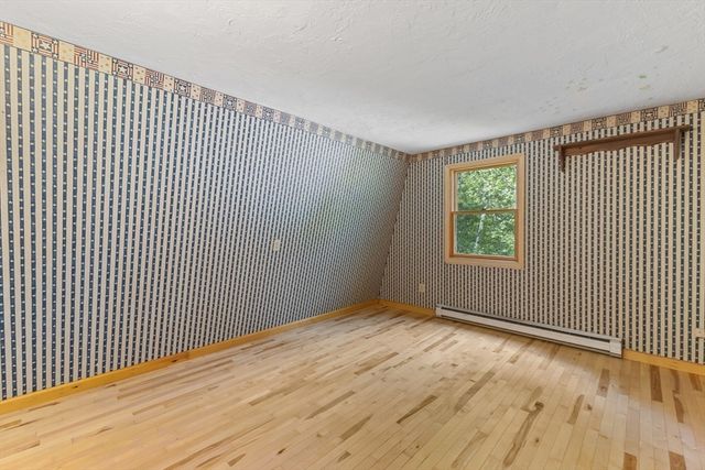 41 Drexel St, Worcester, MA 01602