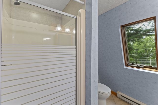41 Drexel St, Worcester, MA 01602