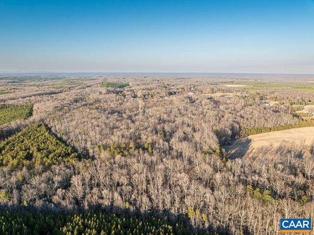 25805 N JAMES MADISON HWY, New Canton, VA 23123