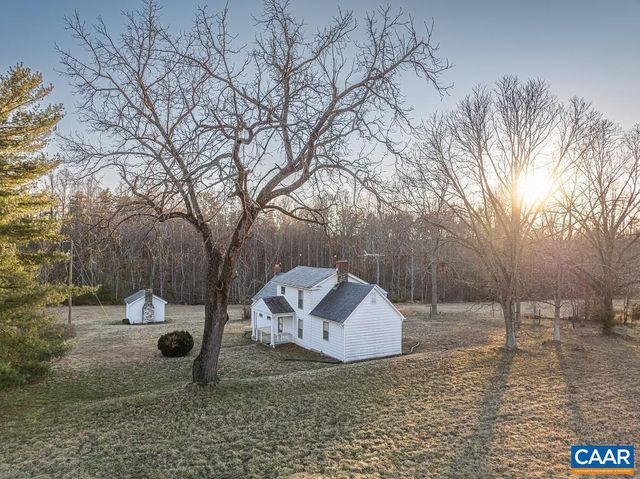 25805 N JAMES MADISON HWY, New Canton, VA 23123