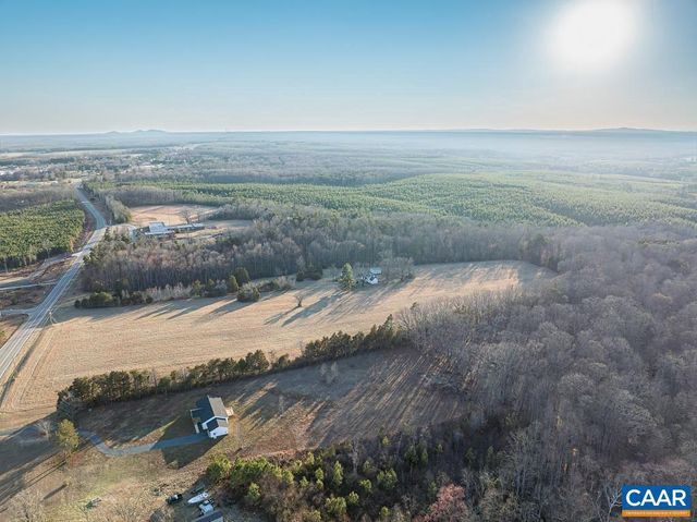 25805 N JAMES MADISON HWY, New Canton, VA 23123