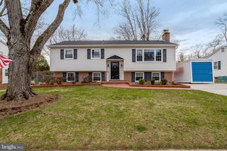 5911 BOND CT, Alexandria, VA 22315