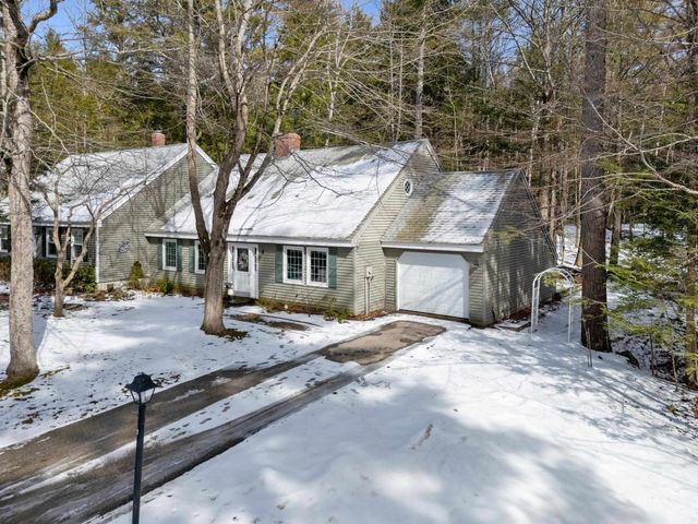 12 Laurel Circle, Wolfeboro, NH 03894