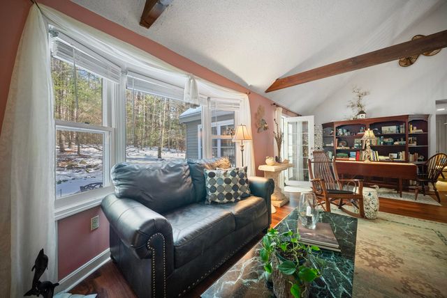 12 Laurel Circle, Wolfeboro, NH 03894