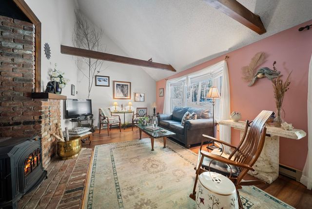 12 Laurel Circle, Wolfeboro, NH 03894