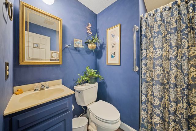 12 Laurel Circle, Wolfeboro, NH 03894