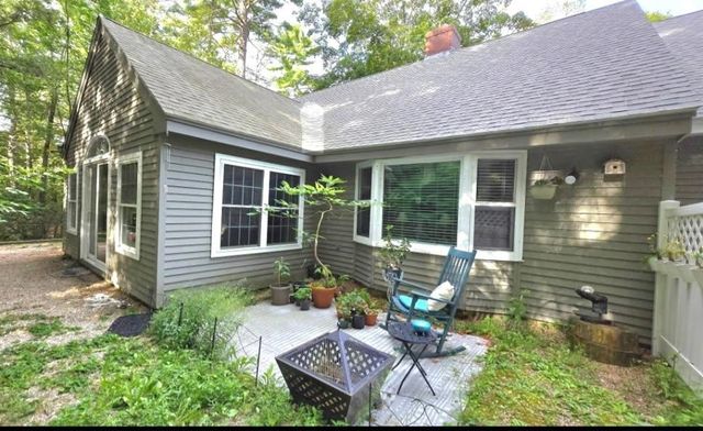 12 Laurel Circle, Wolfeboro, NH 03894