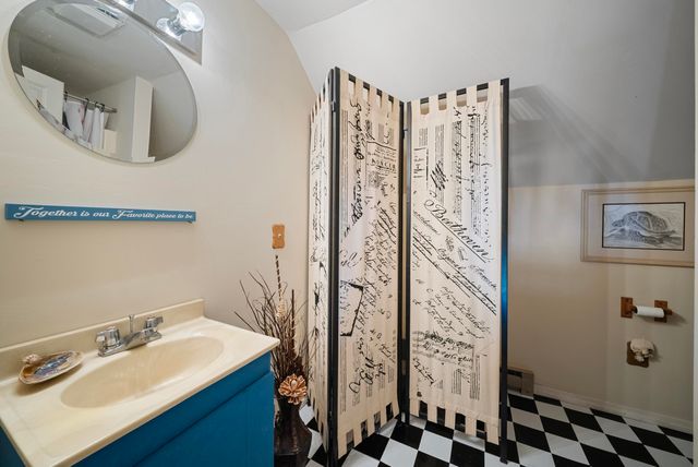 12 Laurel Circle, Wolfeboro, NH 03894