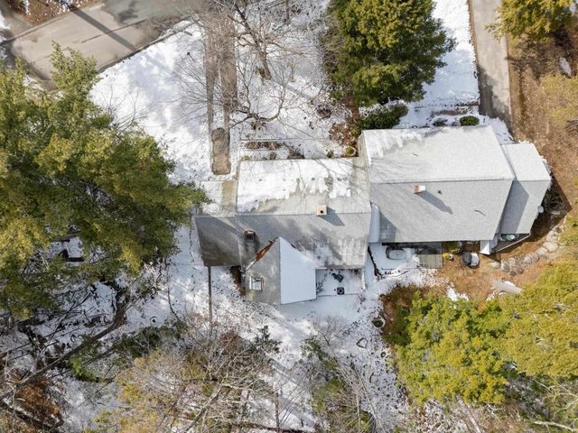 12 Laurel Circle, Wolfeboro, NH 03894