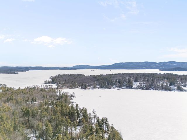 12 Laurel Circle, Wolfeboro, NH 03894