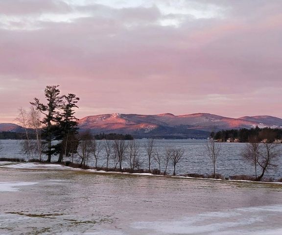 12 Laurel Circle, Wolfeboro, NH 03894