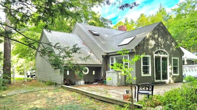 12 Laurel Circle, Wolfeboro, NH 03894