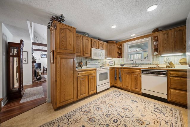 12 Laurel Circle, Wolfeboro, NH 03894