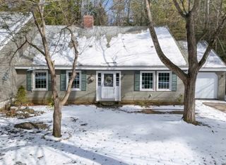 12 Laurel Circle, Wolfeboro, NH 03894