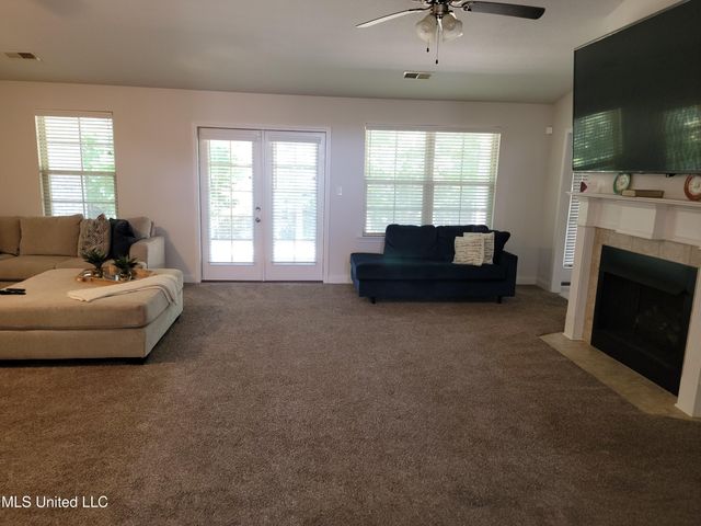 9598 Nielsen Drive, Olive Branch, MS 38654