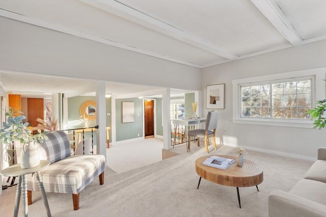 10 Fairview Road, Peabody, MA 01960