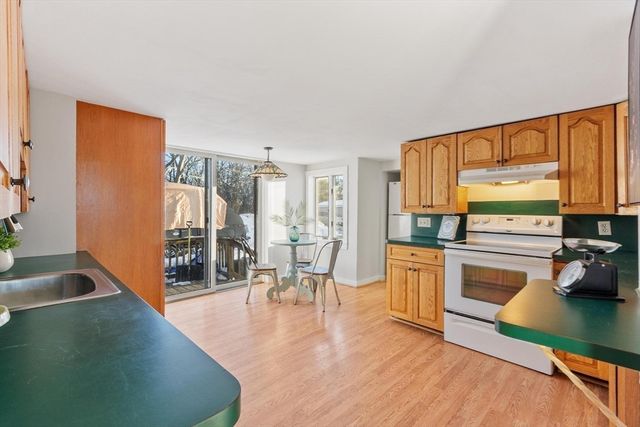 10 Fairview Road, Peabody, MA 01960