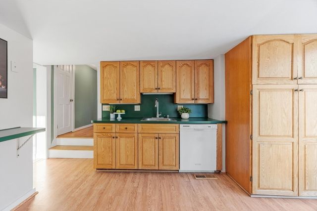 10 Fairview Road, Peabody, MA 01960