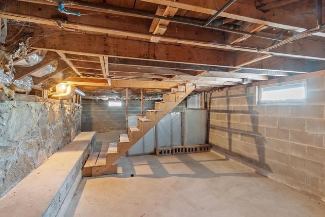 10 Fairview Road, Peabody, MA 01960