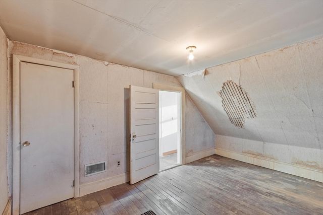 10 Fairview Road, Peabody, MA 01960