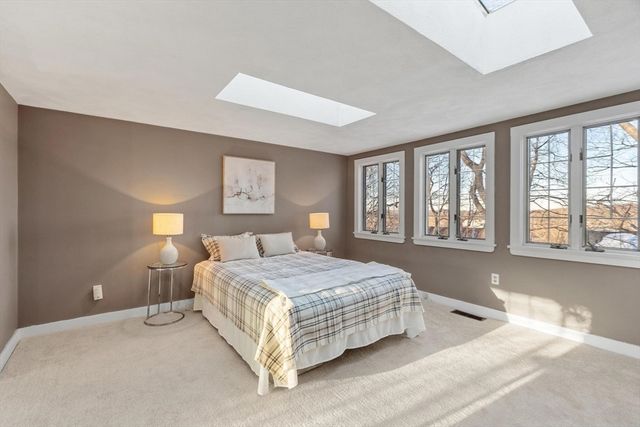 10 Fairview Road, Peabody, MA 01960