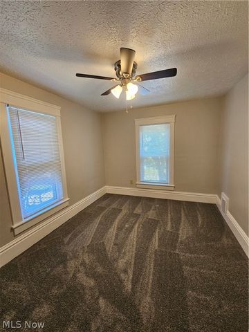 1005 Raymond Street, Akron, OH 44307