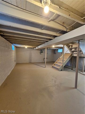 1005 Raymond Street, Akron, OH 44307