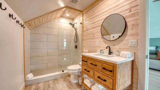 890 Hickory Drive, Mineral Bluff, GA 30559