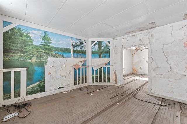 2417 Osgood St, Perry Hilltop, PA 15214