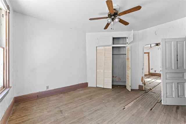 2417 Osgood St, Perry Hilltop, PA 15214