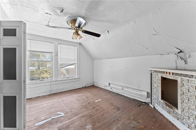 2417 Osgood St, Perry Hilltop, PA 15214