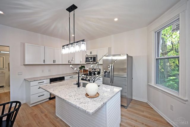 1120 Carson Avenue, Cincinnati, OH 45205