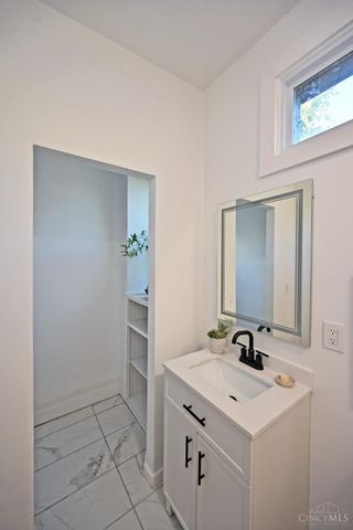 1120 Carson Avenue, Cincinnati, OH 45205