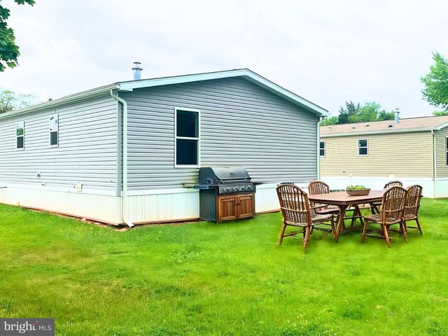 92 FLORENCE DRIVE, Elizabethtown, PA 17022