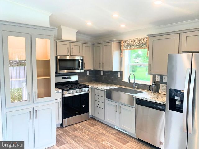 92 FLORENCE DRIVE, Elizabethtown, PA 17022