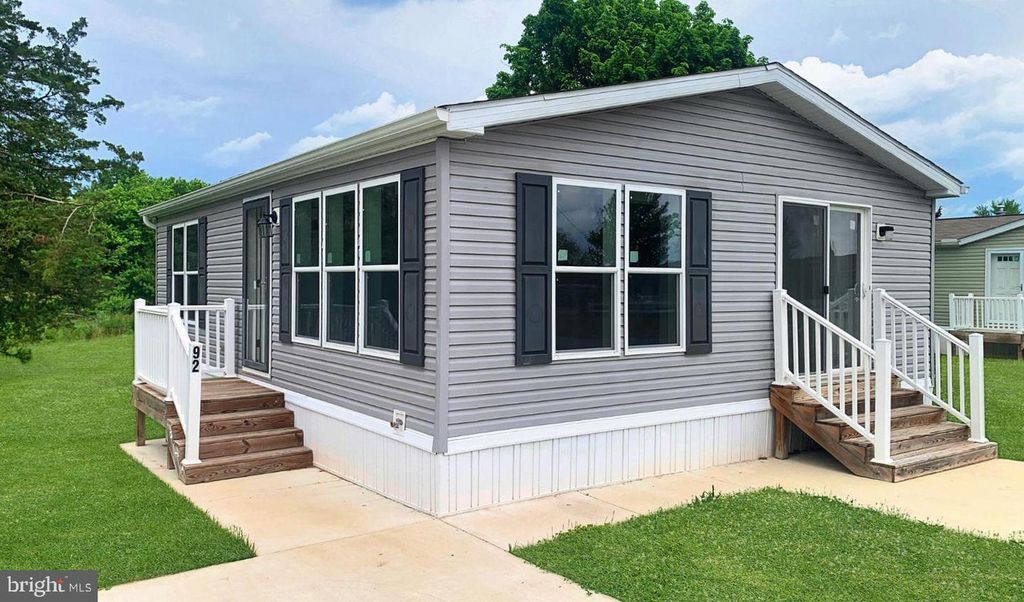 92 FLORENCE DRIVE, Elizabethtown, PA 17022