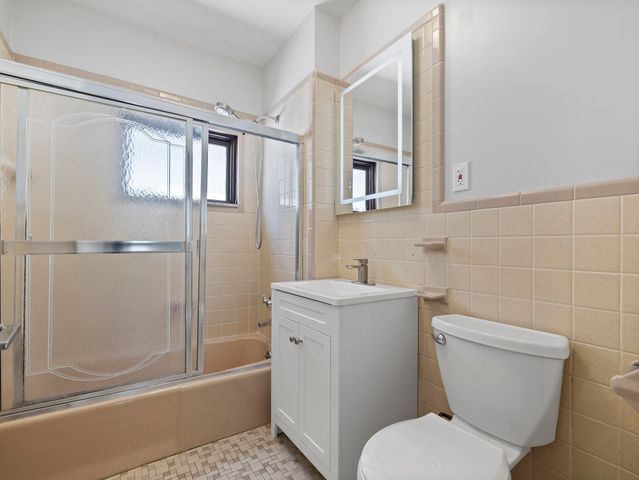 14 Windsor 2, Medford, MA 02155
