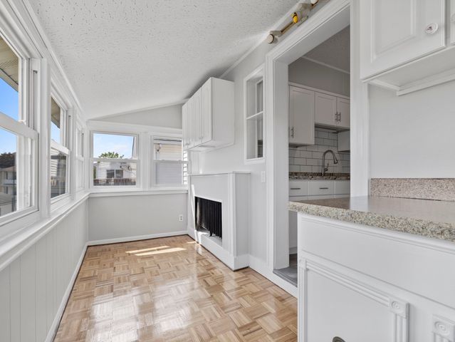 14 Windsor 2, Medford, MA 02155