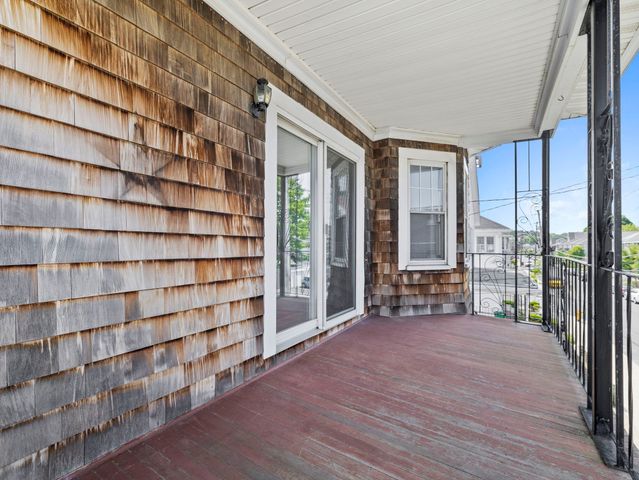 14 Windsor 2, Medford, MA 02155