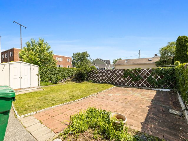 14 Windsor 2, Medford, MA 02155