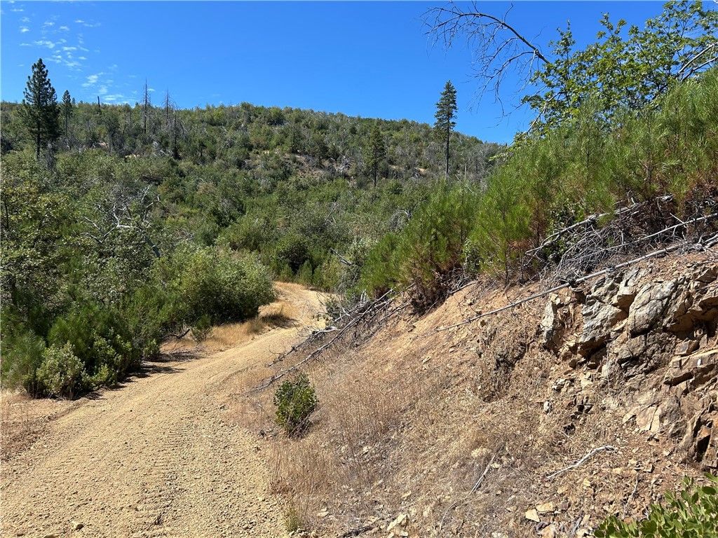 Image 16 of property listing at 7396 15th, Lucerne, CA 95458
