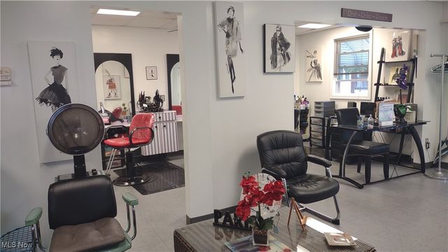 539 East Avenue, Akron, OH 44320