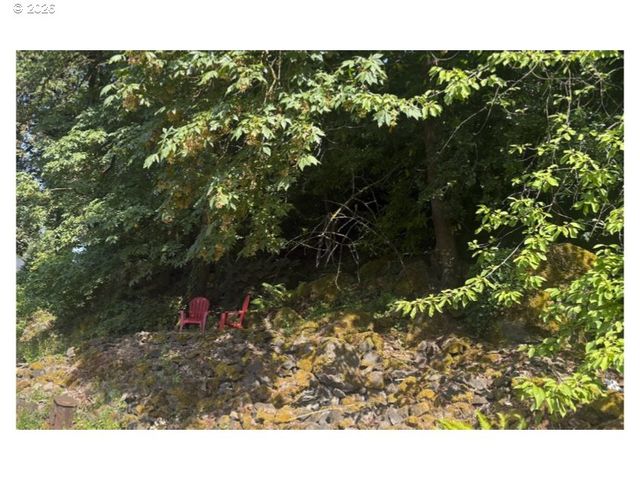 210 WASHINGTON St, Oregon City, OR 97045